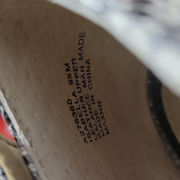 Judith Ripka Grey Snakeskin Leather Sandle Size 9.5 M - Picture 13 of 13